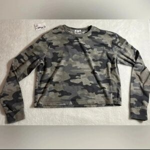 Ardene Small Gray Camo Cropped Long Sleeve Top